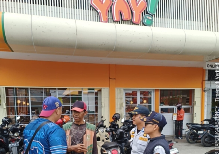 Sanksi Tegas! Dishub Pekanbaru Berhentikan Jukir yang Ancam Pengemudi Ojol di Jalan Riau
