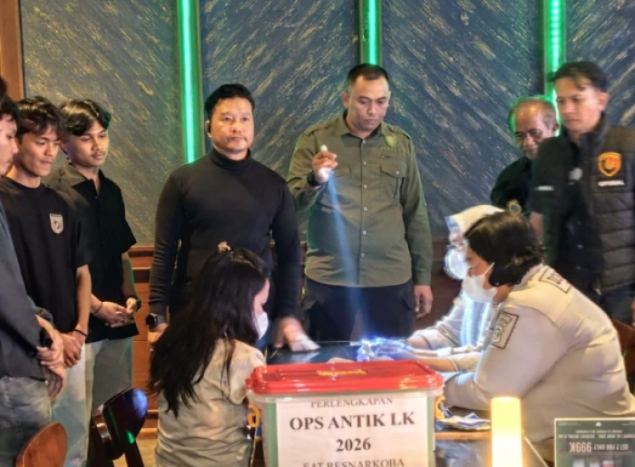 Gencar ! Razia THM Pekanbaru Selasa Dini Hari, Satu Pengunjung Positif Amphetamine Diamankan