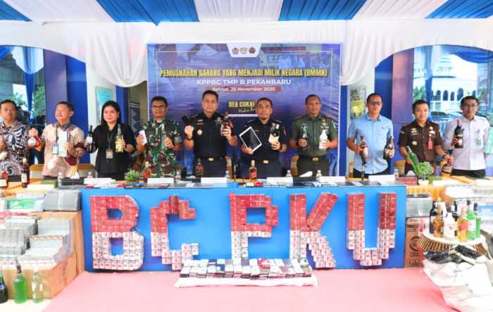 Bea Cukai Pekanbaru Laksanakan Penindakan Pemusnahan Barang Bukti Ilegal
