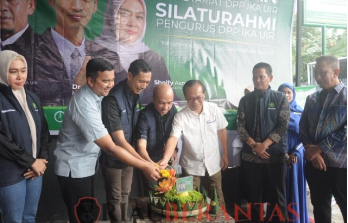 Sekretariat Baru Diresmikan, IKA UIR Perkuat Peran Alumni untuk Kemajuan Daerah