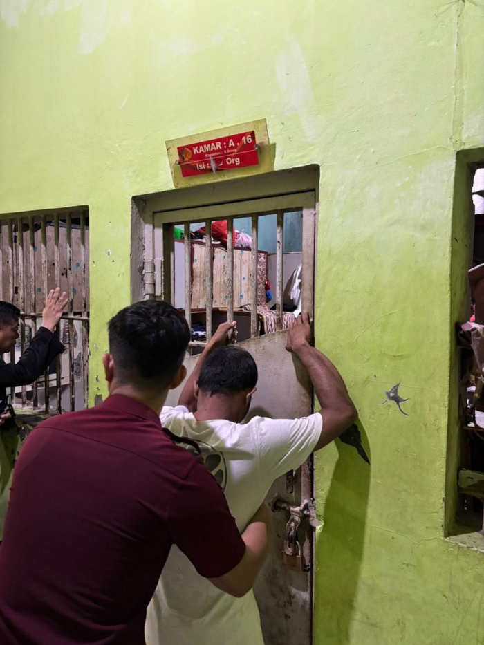 Wujudkan Lapas Yang Bebas Halinar, Lapas Pekanbaru Kembali Gelar Razia Gabungan dan Tes Urin Kepada Warga Binaan