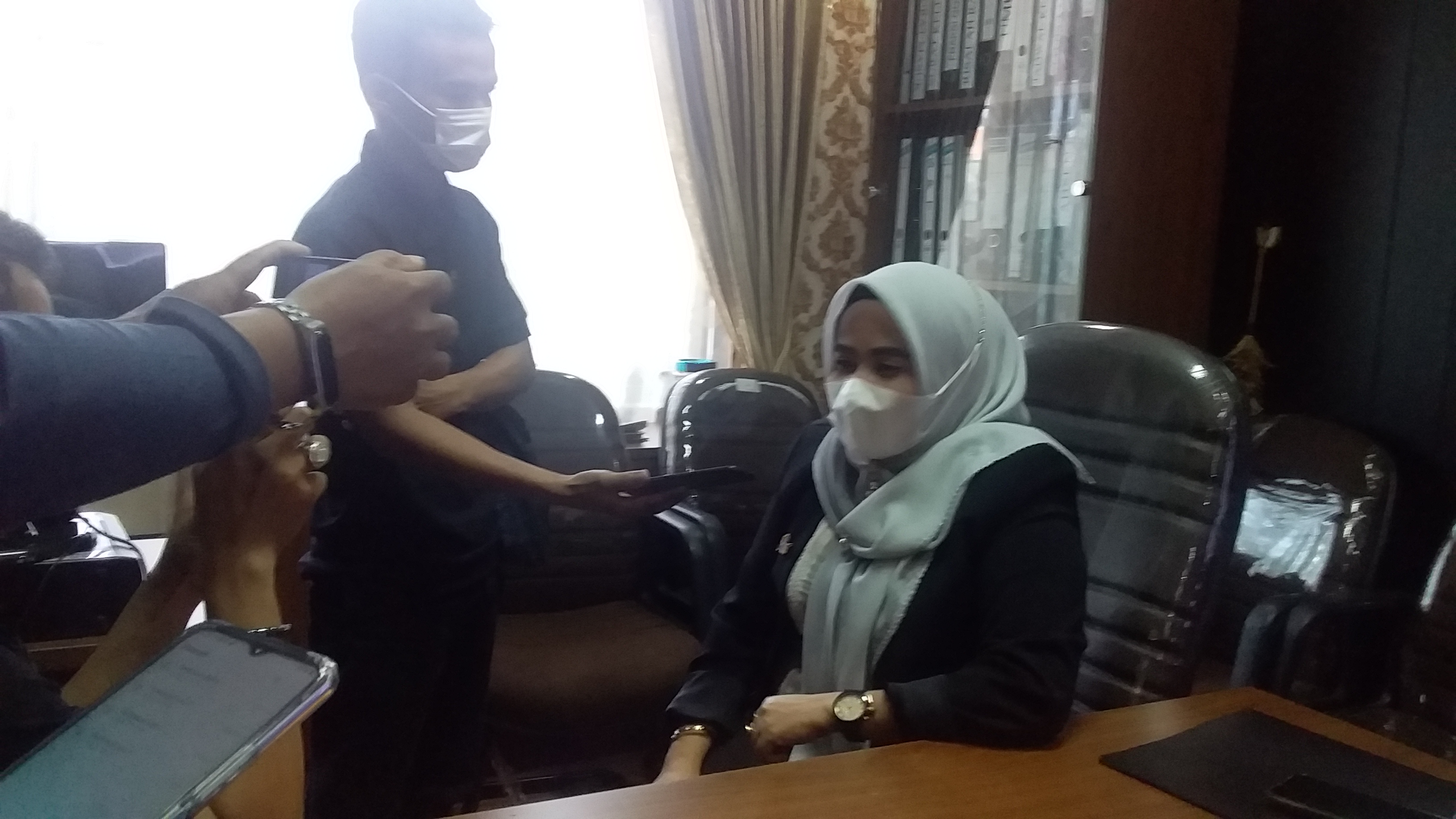 Ida Yulita, Jika Ada Oknum Dari PT. Datama Yang Mengutip Setoran Parkir Laporkan Saja