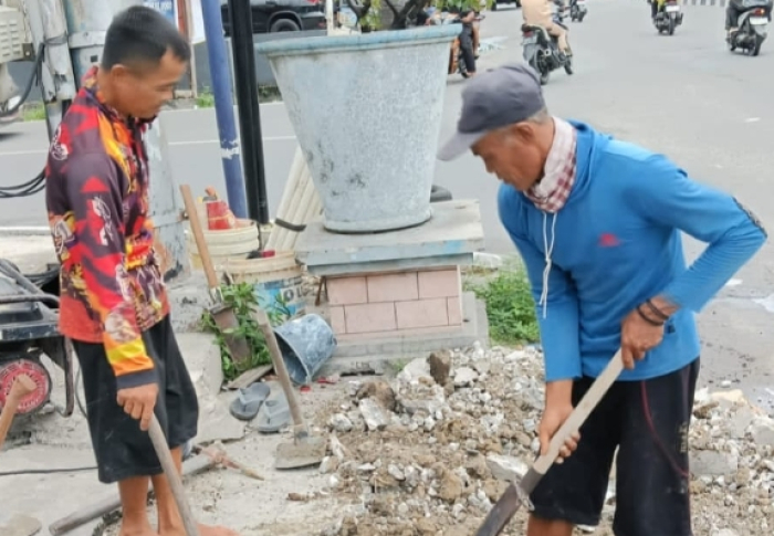 Atasi Kemacetan, Dishub Pekanbaru Pasang Traffic Control di Simpang Paus - Tuanku Tambusai