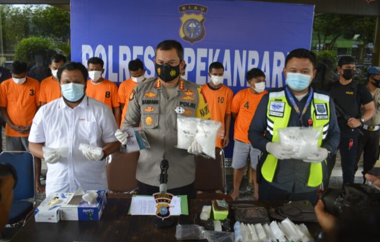 Satres Narkoba Polresta Gulung 8 Tersangka Sindikat Narkoba Jaringan Malaysia, Empat Kg Sabu Disita