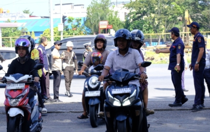 Bapenda Riau Ikut Razia ODOL dan Penertiban Pajak Kendaraan di Pekanbaru, Hadirkan Layanan Samsat Keliling