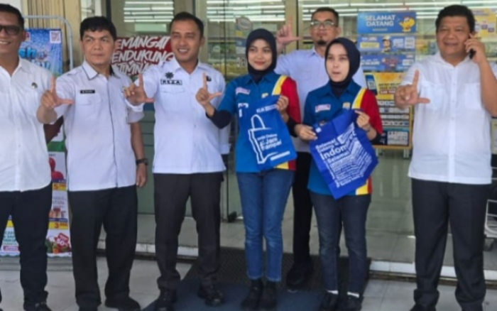 Tim Disperindag dan DLHK Pekanbaru Sidak Soal Larangan Penggunaan Kantong Belanja Plastik