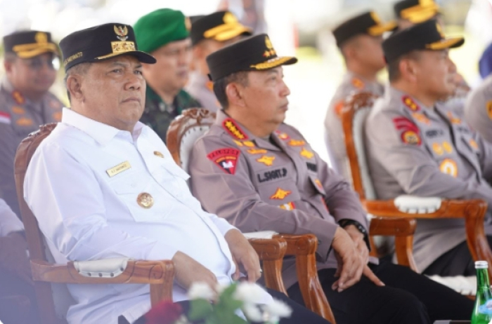 Kapolri Tinjau Operasional Pabrik Pupuk, Serahkan 80 Ton Bantuan