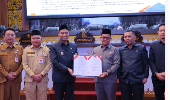 Wawako Hadiri Rapat Paripurna ke-5 Masa Persidangan ke-2 DPRD Pekanbaru