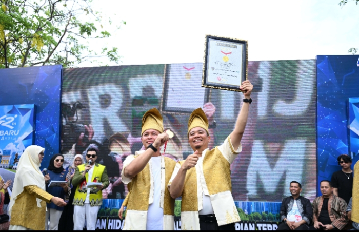 KolaborAksi Membangun Pekanbaru: 242 Tahun Melangkah Menuju Kota yang Lebih Maju, Festival Kue Talam Durian Pecahkan Rekor MURI