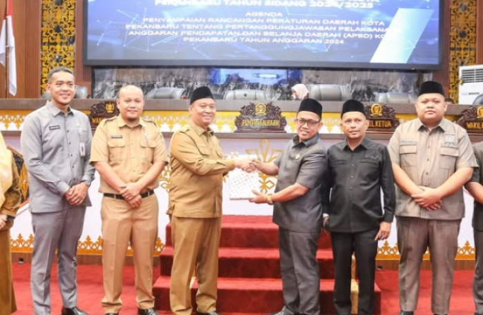 Pemko Pekanbaru Ajukan Ranperda Pertanggungjawaban Pelaksanaan APBD 2024 ke DPRD