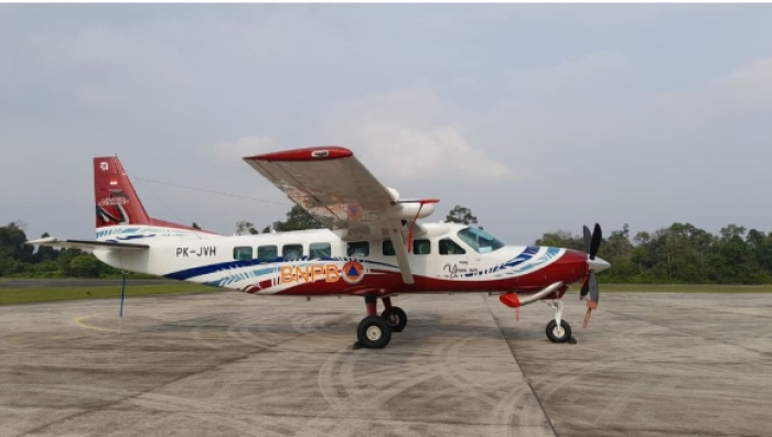 Terus Dilaksanakan, Sudah 11 Ton Garam Disemai Untuk OMC di Riau