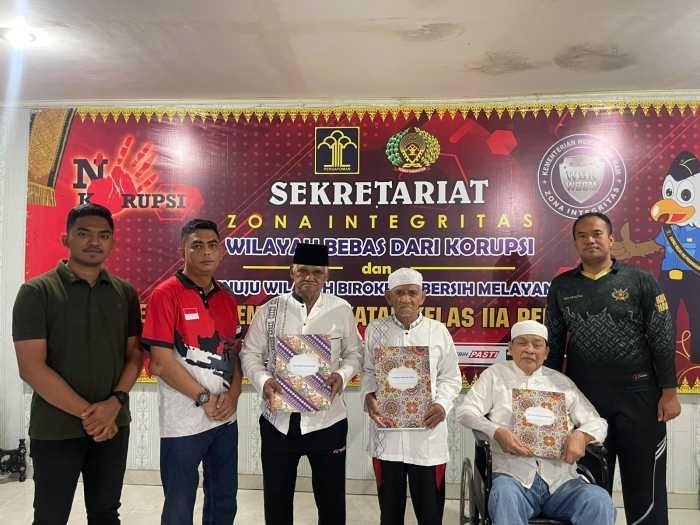 Lapas Pekanbaru Berikan Remisi Kepada 4 Orang Warga Binaan Lansia di Atas 70 Tahun