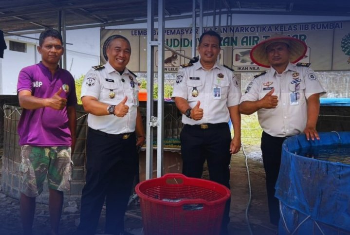Dari Kolam Tumbuh Harapan, WBP Lapas Narkotika Rumbai Sukses Panen Ikan Lele