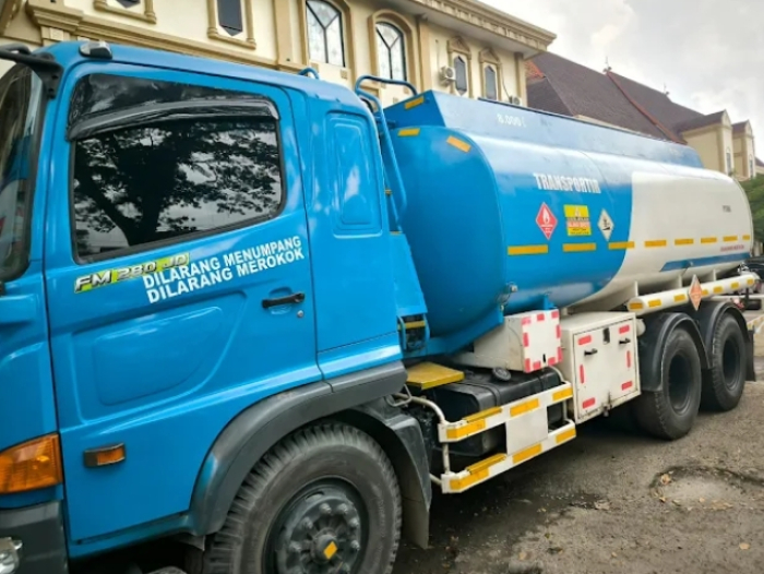 Dua Truk Ilegal Bermuatan BBM Ditangkap di Jambi: Pemilik Diduga H. Syam, Oknum TNI di Pekanbaru Diduga Terlibat