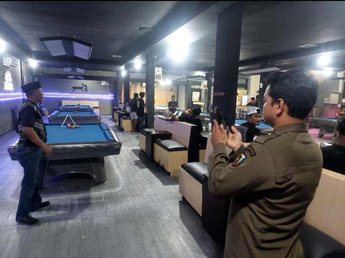 Satpol PP Pekanbaru Razia Lokasi Bilyar Yang Nekat Beroperasi di Bulan Ramadhan