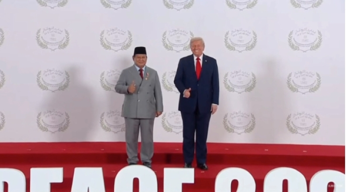 Luar Biasa ! Momen Prabowo Disambut Tepuk Tangan Meriah Pemimpin Dunia saat Disebut Trump di KTT Perdamaian Gaza
