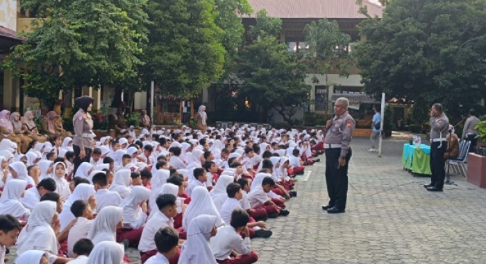 Ditlantas Polda Riau Tanamkan Disiplin dan Kepedulian Lingkungan di SDN 36 Pekanbaru