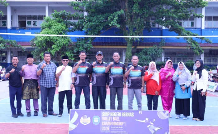 Plt Kadisdik Pelalawan Leo Nardo Resmi Buka SMP Negeri Bernas Volleyball Championship 1