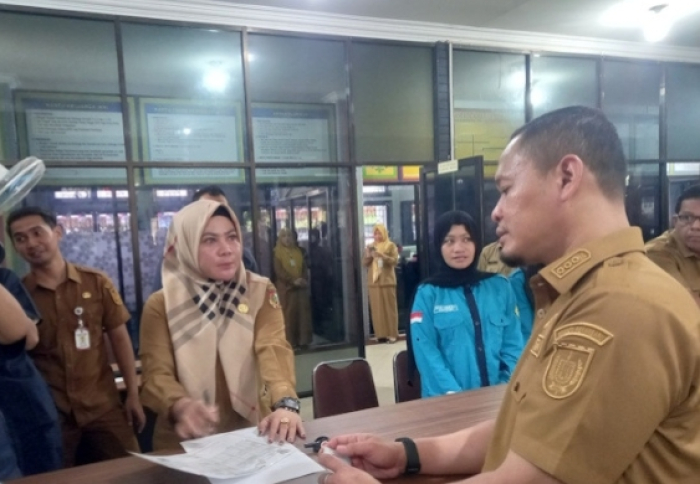 Sidak Kantor Camat Marpoyan Damai, Wali Kota Pekanbaru Minta Kualitas Pelayanan Publik Ditingkatkan