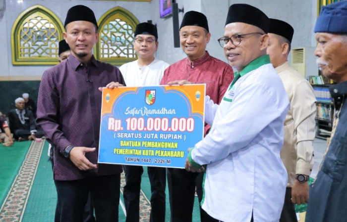 Safari Ramadan di Masjid Raya Senapelan, Wali Kota Sampaikan Capaian dan Target Pembangunan