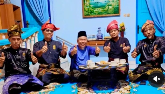 Perkokoh Silaturahmi dan Kawal Marwah Adat, DPP Hulubalang LAMR Silaturahmi ke Kediaman Ketua Umum DPH LAMR Riau