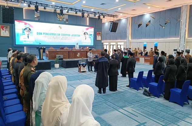 Wako Agung Nugroho Lantik 17 Pejabat Pemko Pekanbaru, M.Firdaus Pimpin Dishub