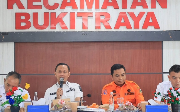 Pastikan Warga Terlayani dan Infrastruktur Diperbaiki, Wali Kota Kembali Evaluasi Kinerja Camat
