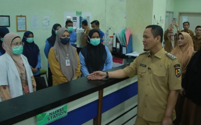Pelayanan Cepat dan Ramah, Wali Kota Pekanbaru Minta RSD Madani Tiru Rumah Sakit Swasta
