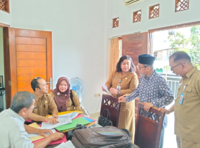 Tim Kesbangpol Lakukan Peninjauan Sekretariat Partai Gerakan Rakyat Provinsi Riau