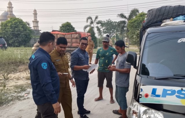 Tidak Mengantongi Izin Operasional, Tim Gabungan DLHK Pekanbaru Amankan Tiga Unit Angkutan Sampah