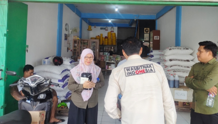 Dinas Pertanian dan Perikanan Kota Pekanbaru Laksanakan Pengawasan Bibit Ternak, Pakan, dan Obat Hewan di Lhaksmi PS