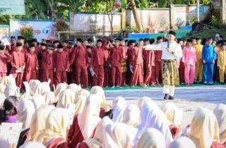 Pemko Pekanbaru Gencarkan Edukasi HIV/AIDS di SMP Lewat Program KPA Goes to School